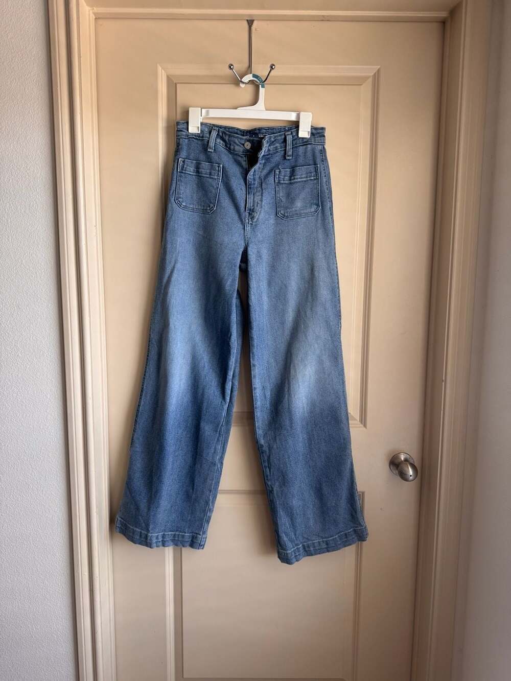 Old Navy Extra High-Rise Wide Leg Jeans Size 6 Patch Pocket Blue Denim